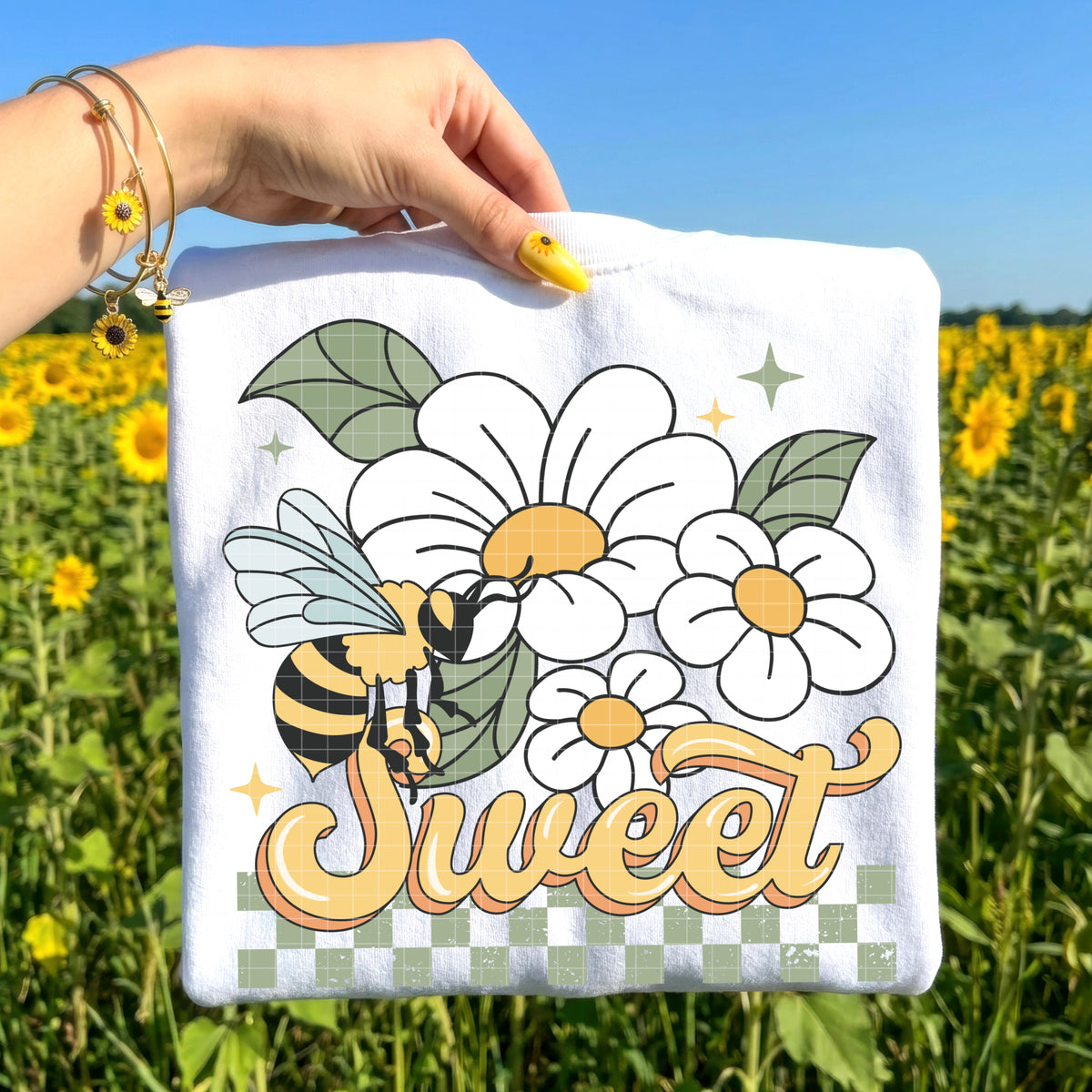 Bee sweet white florals (DD) DTF