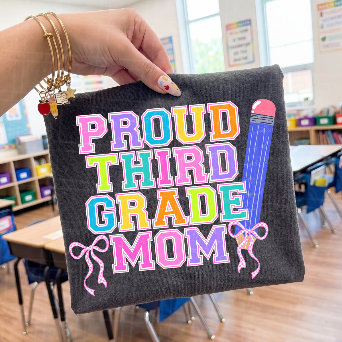 Proud third grade mom pencil and bows (Virgo) DTF Transfer