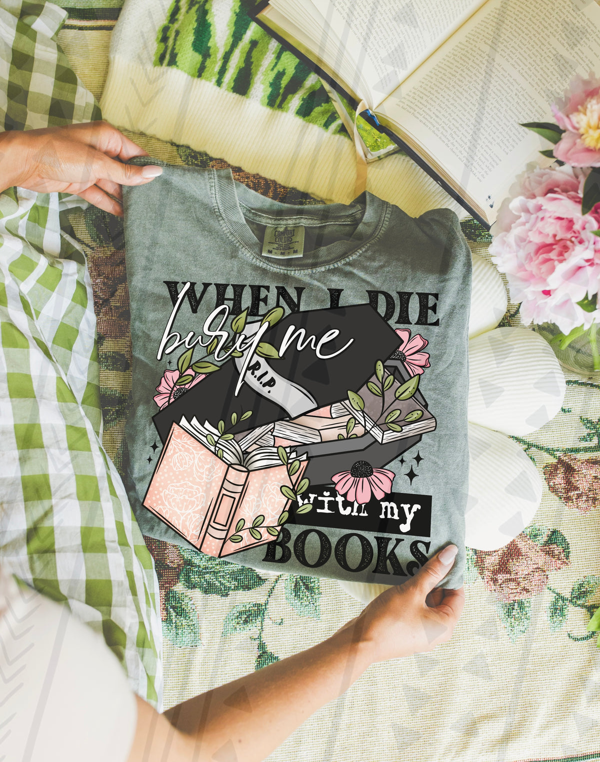 Bury me with my books (Kai&Co) DTF Transfer
