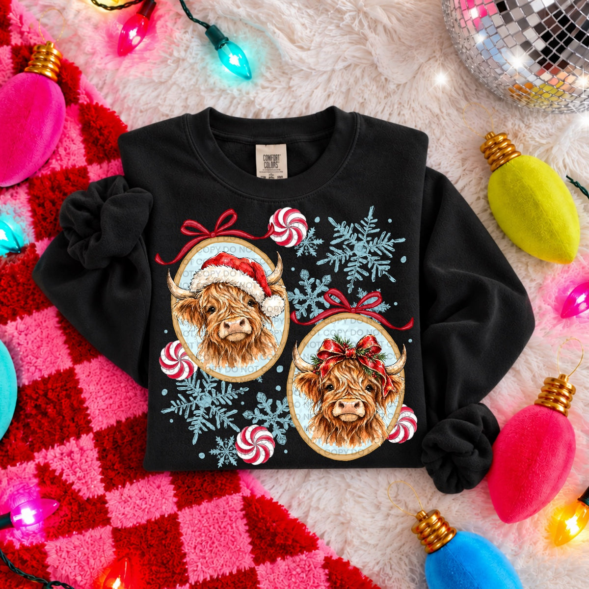 Farm animals in oval frames with red bows and snowflakes (SCG) DTF Transfer