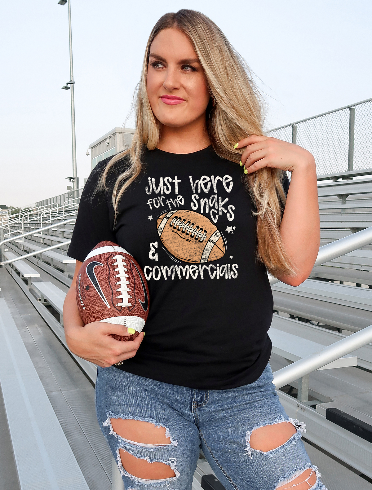 Just Here For The Snacks And Commercials White Grunge 86511 DTF Transfer