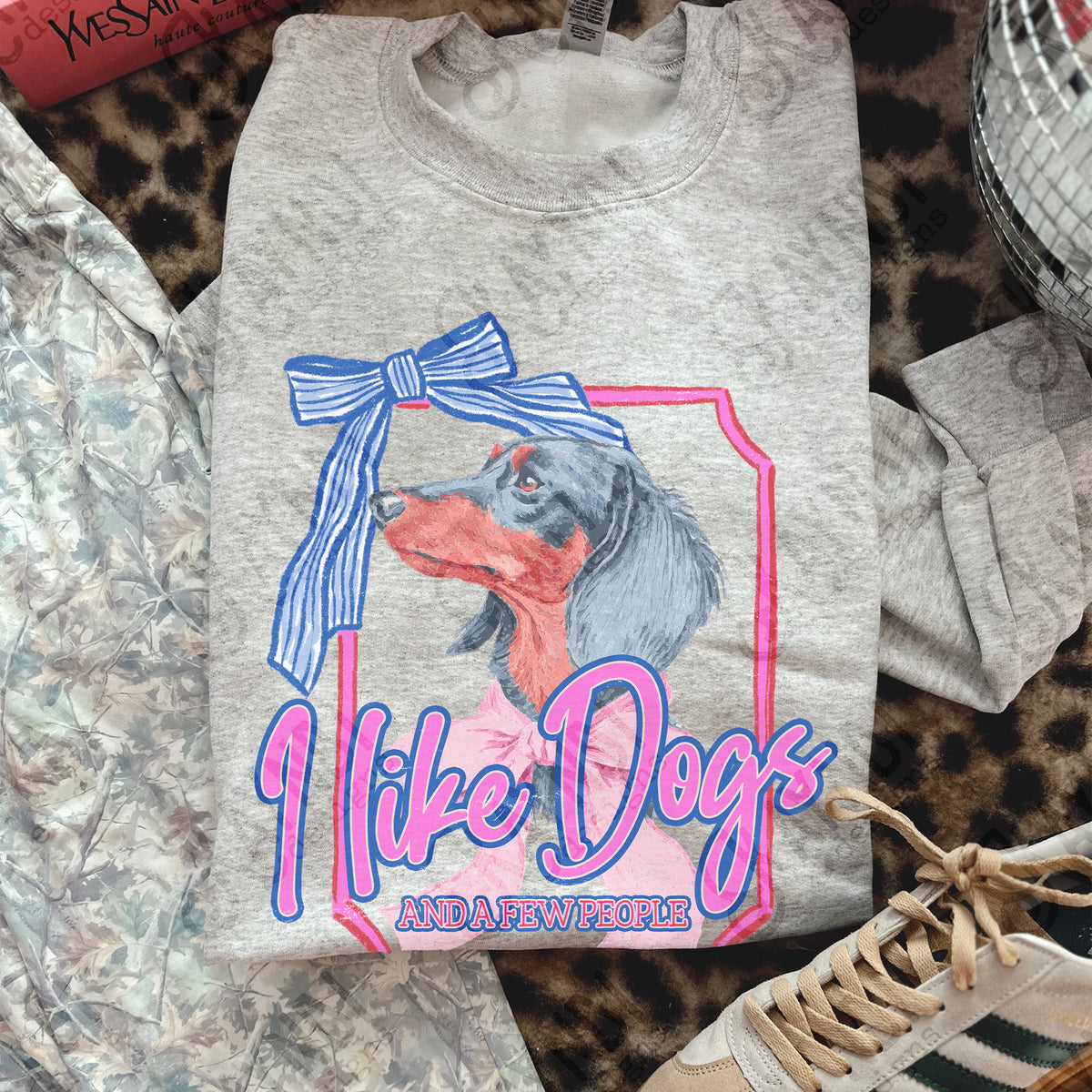 I like dogs and a few people dachshund (Kayndi) DTF Transfer