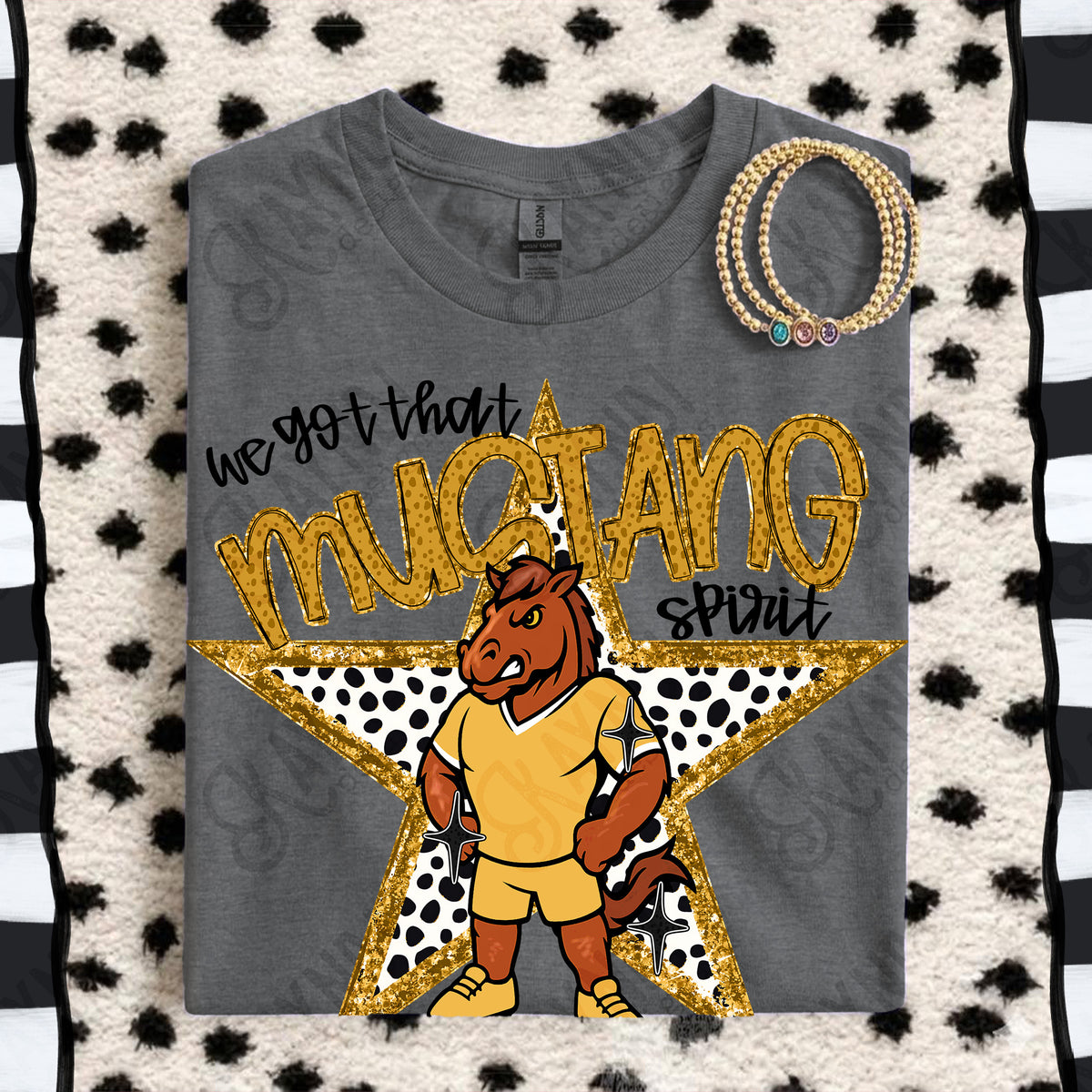 We got that Mustang spirit star GOLD (Kayndi) DTF Transfer
