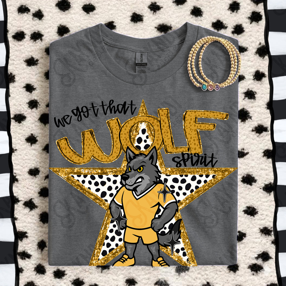 We got that Wolf spirit star GOLD (Kayndi) DTF Transfer