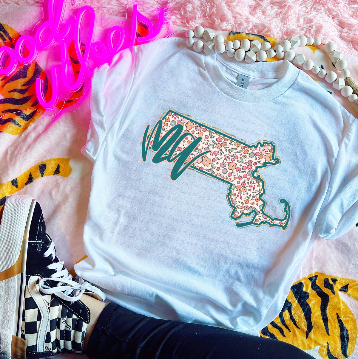 MA Massachusetts Floral State Gold Outline 110063 DTF transfer