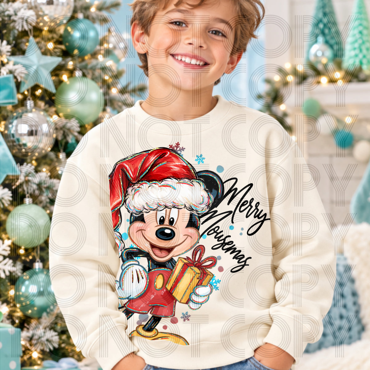 Merry Mousemas-boy mouse holding gift (Renewed) DTF Transfer