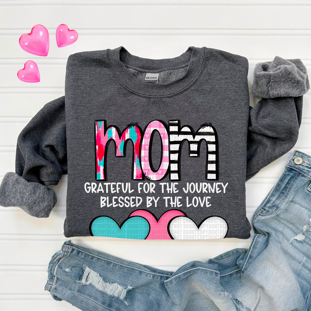 Mom *White/With Hearts* (SDD) 72429 DTF Transfer