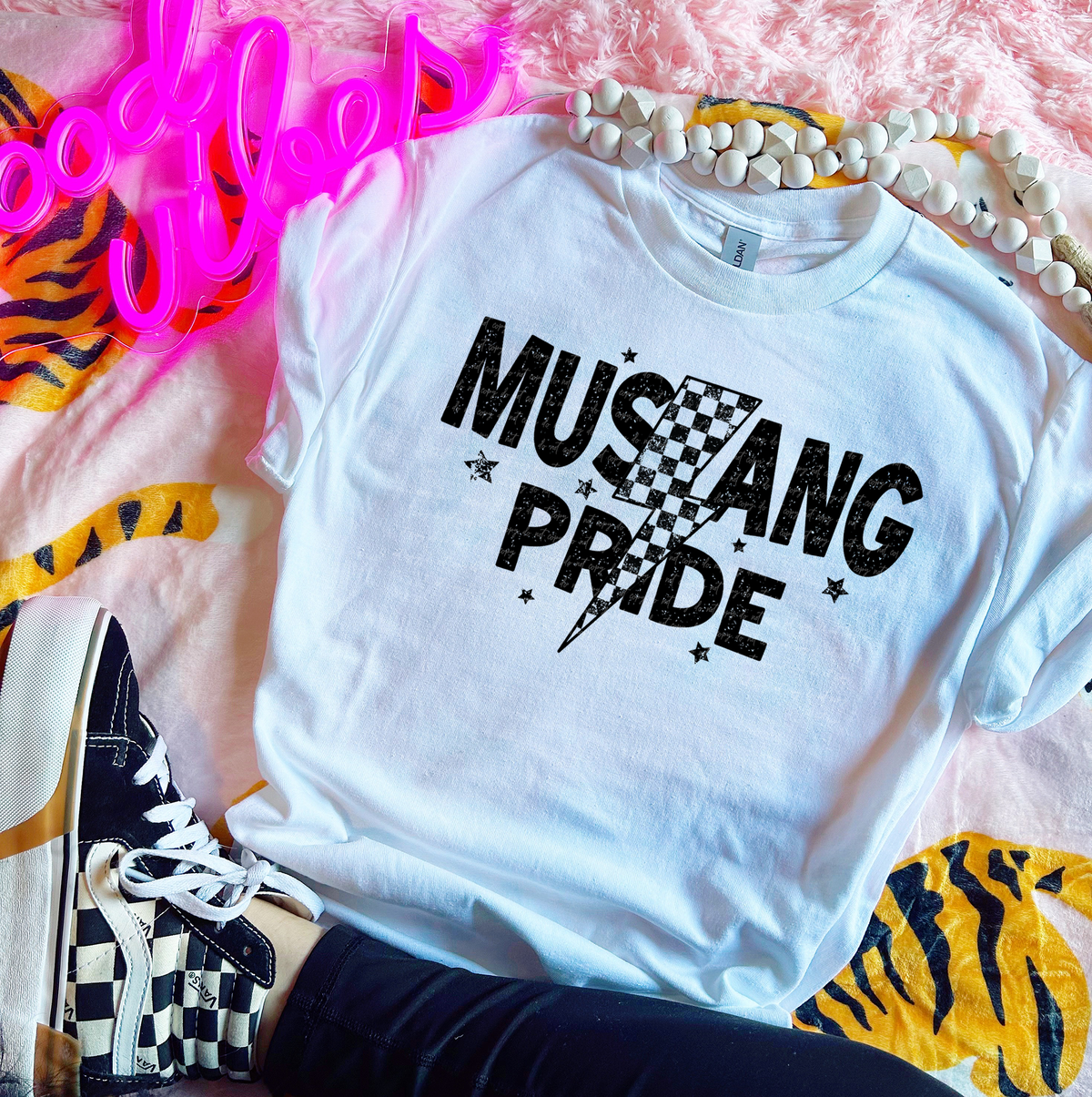 Mustang Pride Checkered Lightning Bolt Black 89062 DTF Transfer