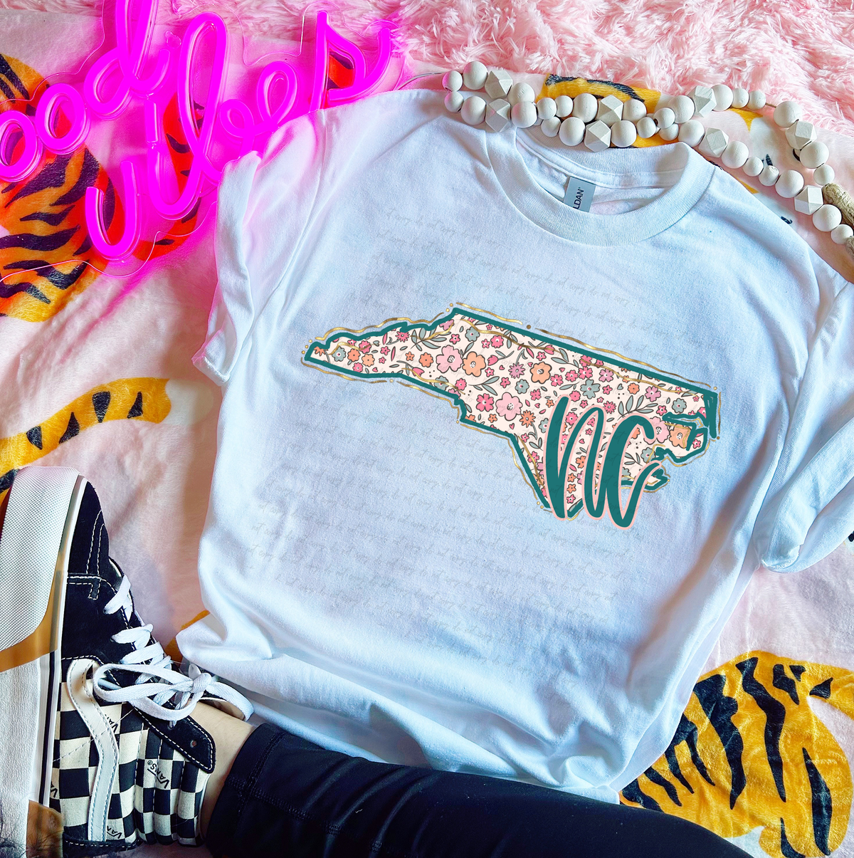 NC North Carolina Floral State Gold Outline 110072 DTF transfer