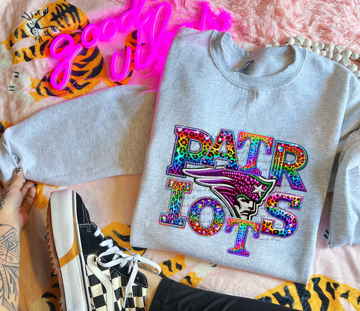 Patriots Pink Rainbow Leopard Rhinestone 46117 DTF transfer