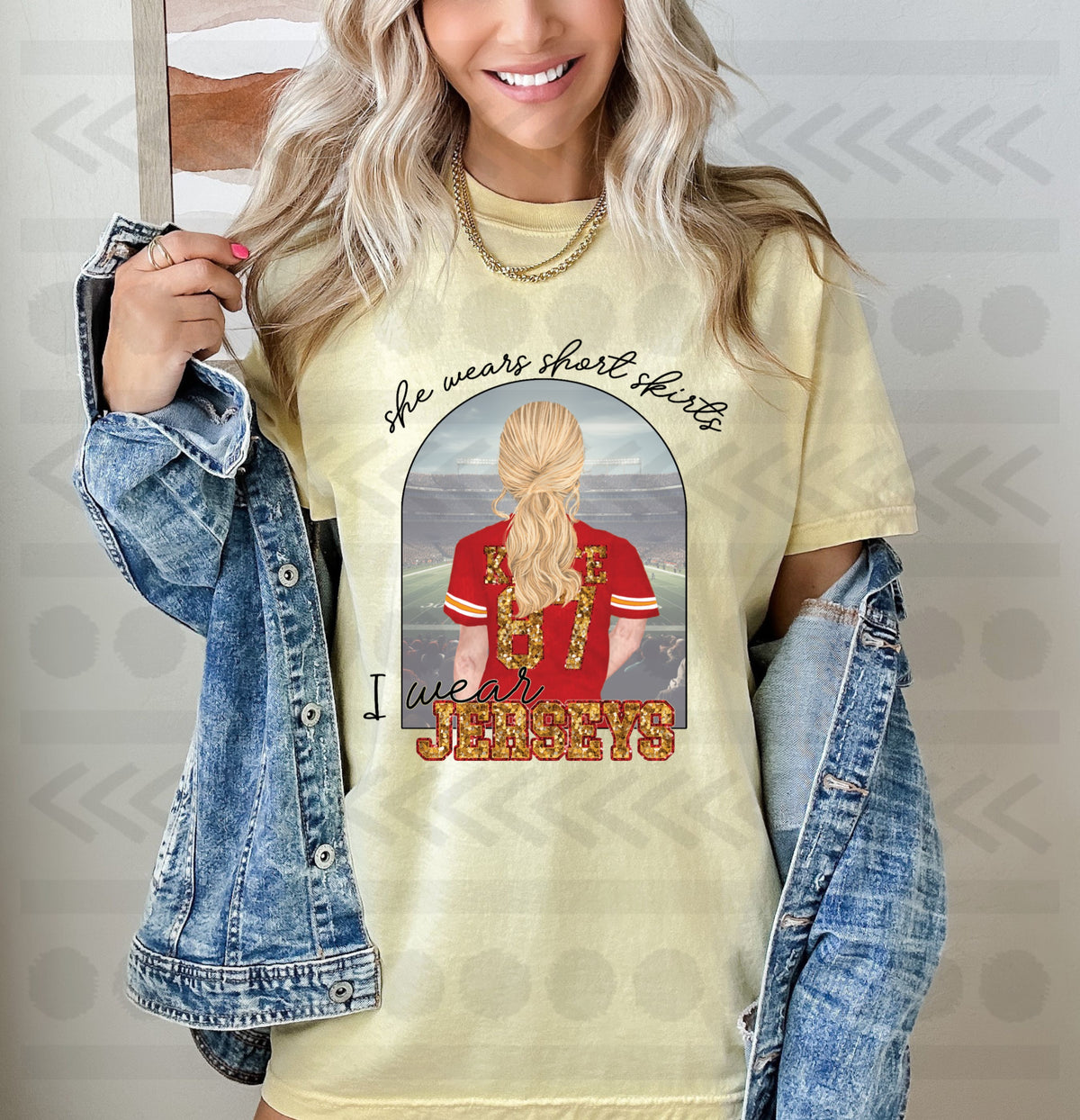 She wears short skirts i wear jerseys 14186 DTF transfer