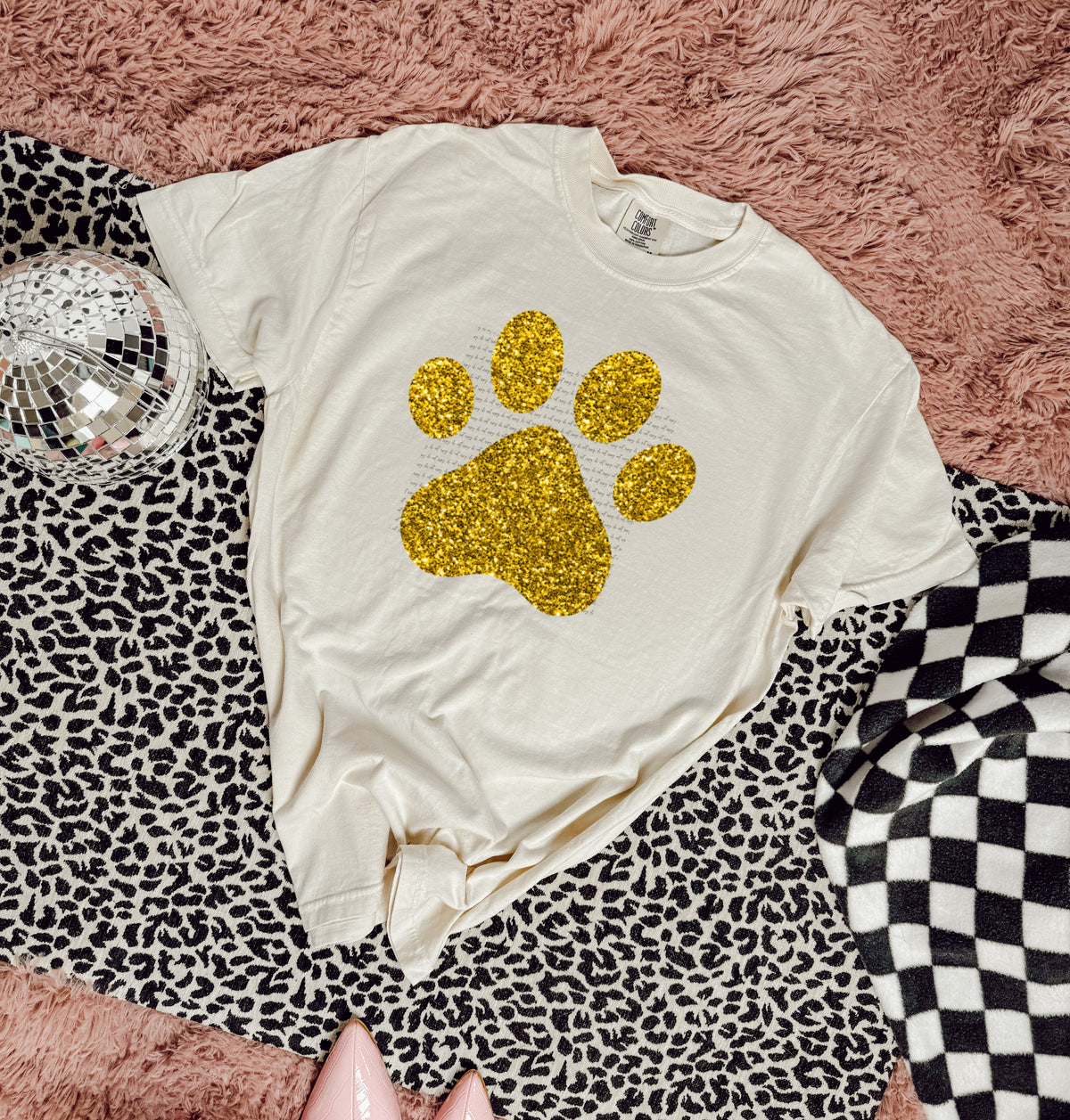 Gold sequin paw 22338 DTF transfer