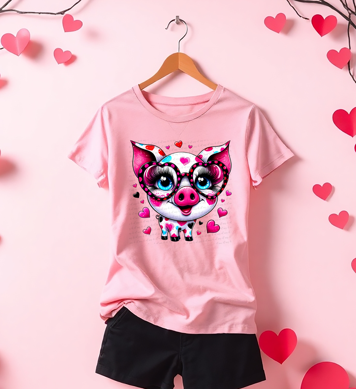 Pig Wearing Heart Shaped Glasses 81833 DTF Transfer