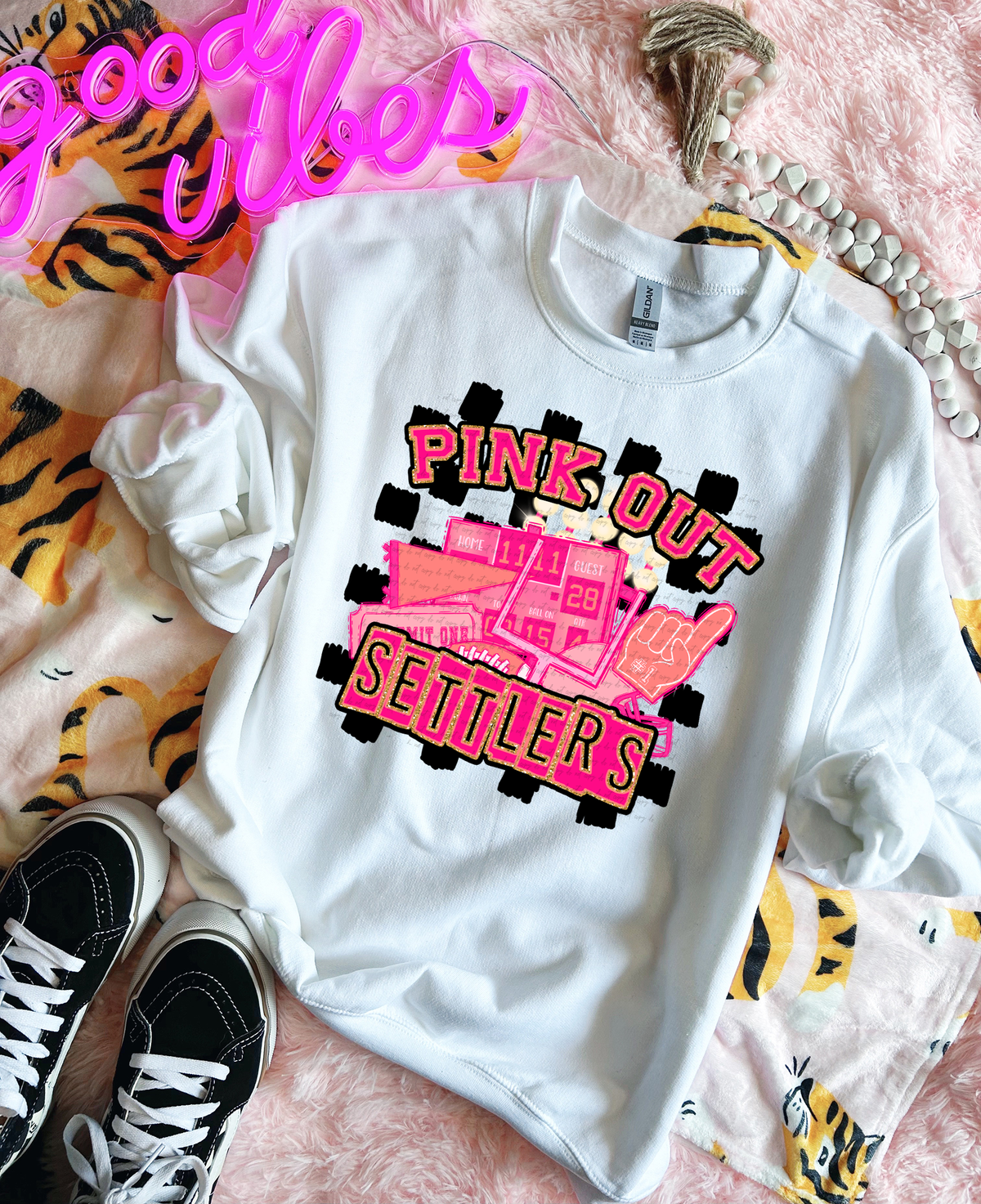 Pink Out Settlers Checkered Background 61632 DTF transfer