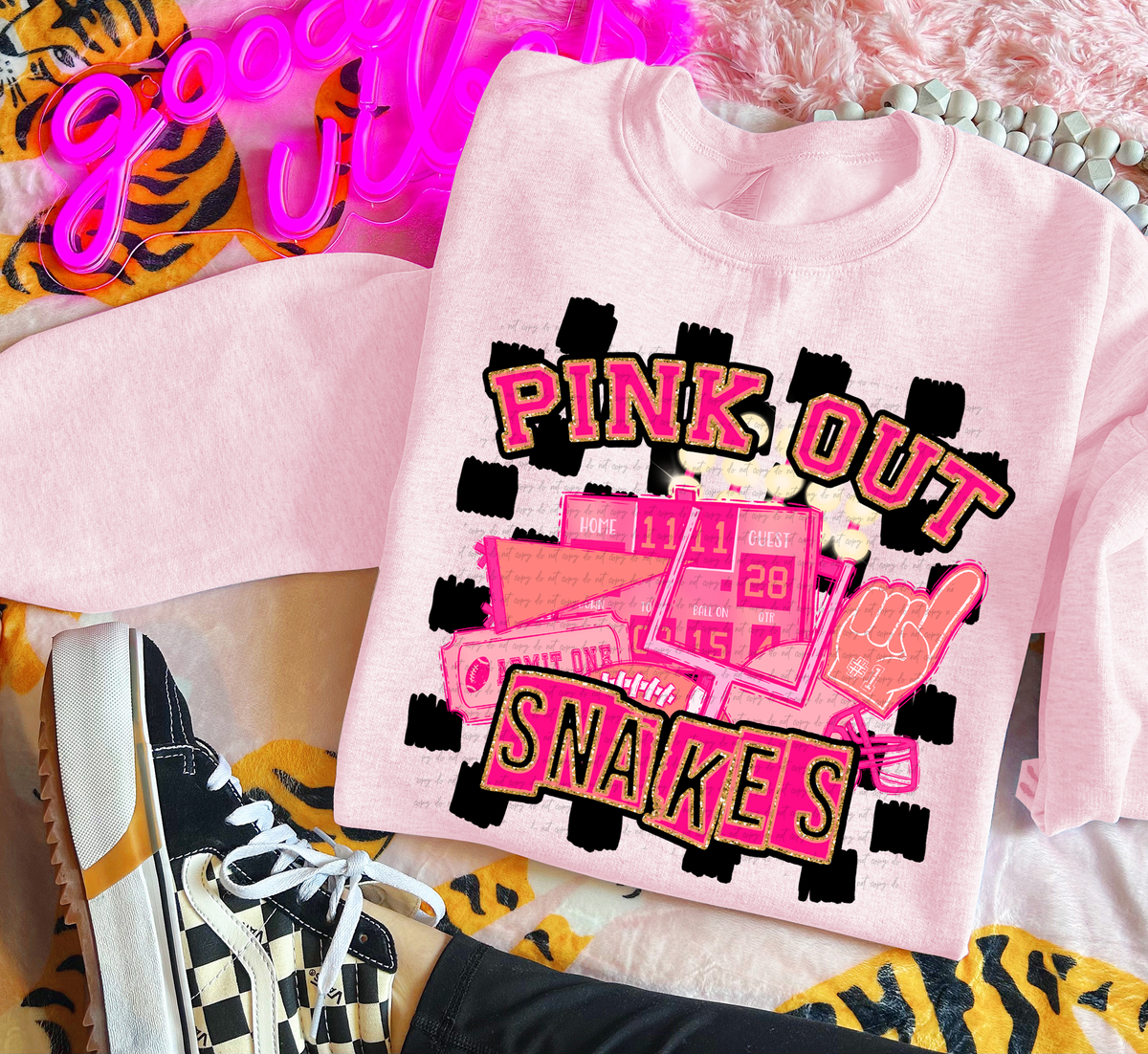 Pink Out Snakes Checkered Background 61644 DTF transfer