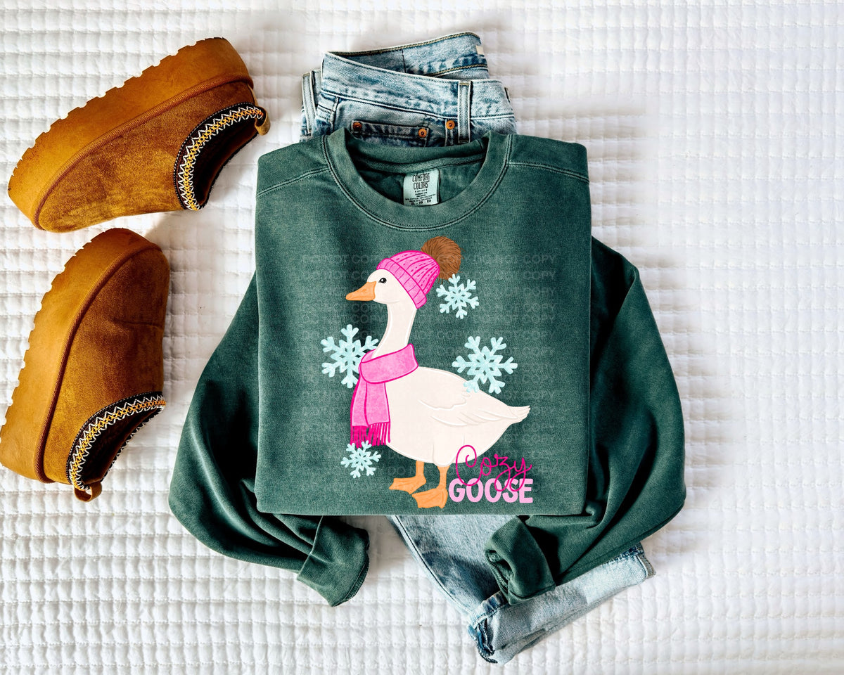 Cozy goose with snowflakes (SCG) DTF Transfer