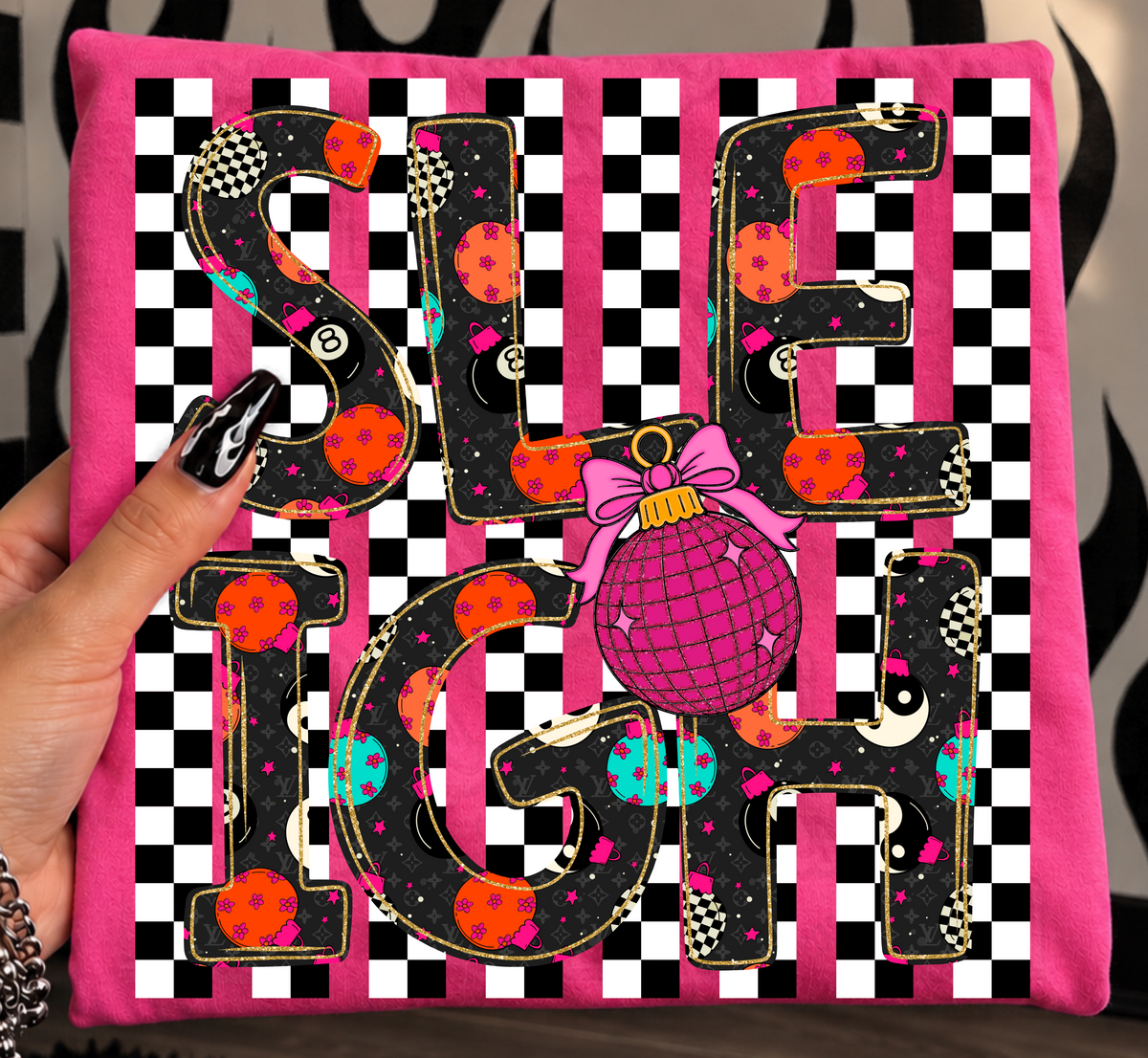 Sleigh black and white checkered frames (Ink) DTF transfer