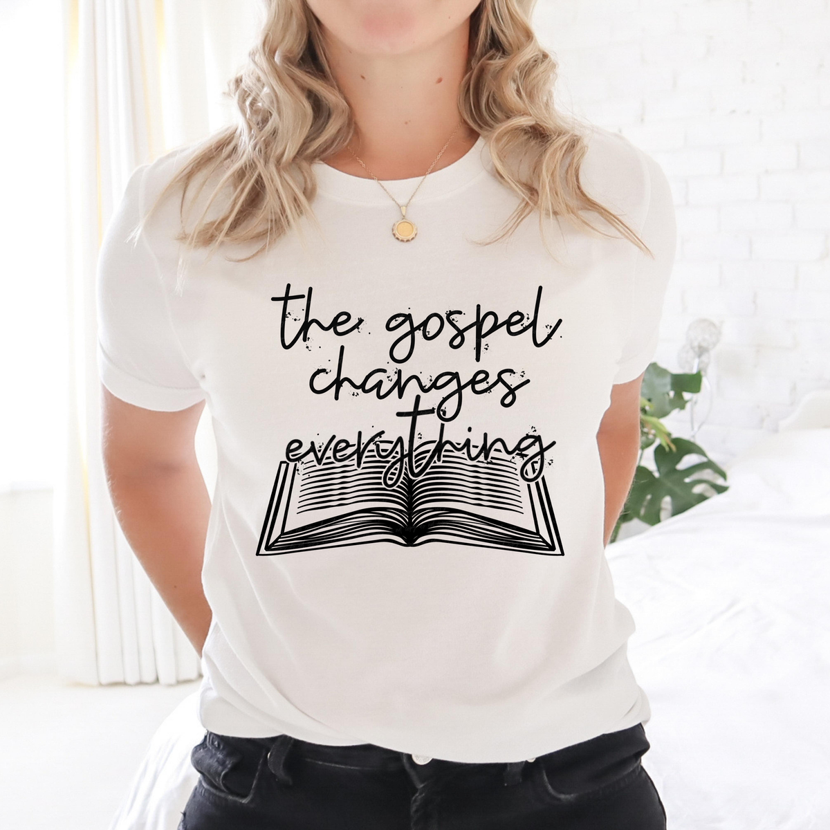 The Gospel Changes Everything Bible and Cross BLACK 116098 DTF Transfer