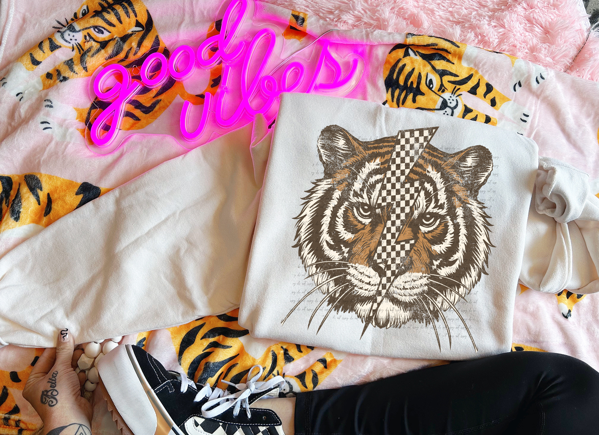 Tiger Face Checkered Lightning Bolt Grunge 86813 DTF Transfer
