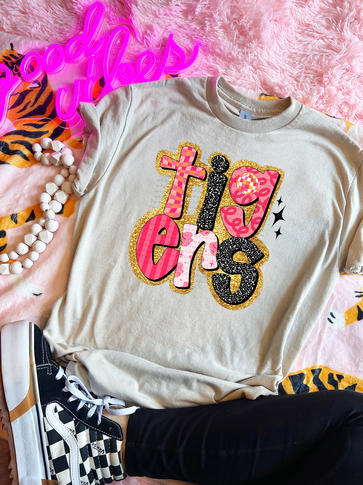 Tigers Faux Glitter Retro 51671 DTF transfer