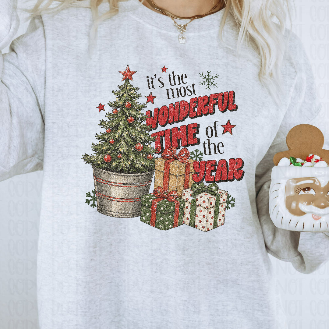 It's the most wonderful time of the year distressed tree and presents (Scarlow) DTF Transfer