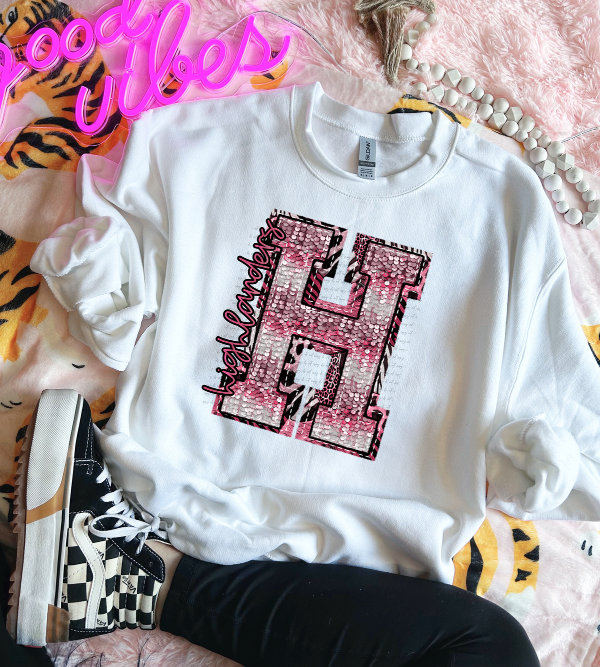 Wildpink Highlanders H Sequins 74881 DTF Transfer