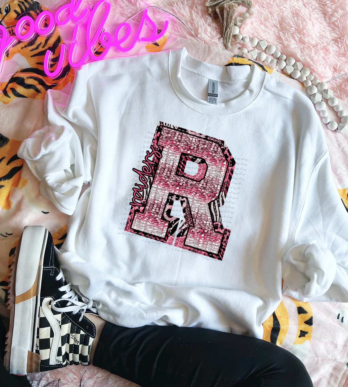 Wildpink Raiders R Sequins 74905 DTF Transfer