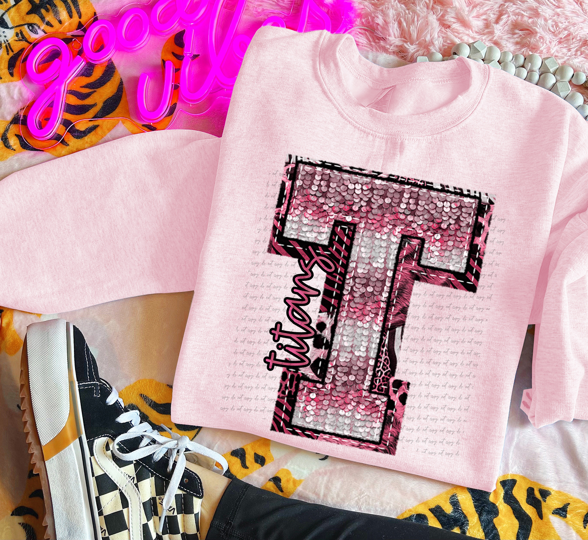 Wildpink Titans T Sequins 74916 DTF Transfer