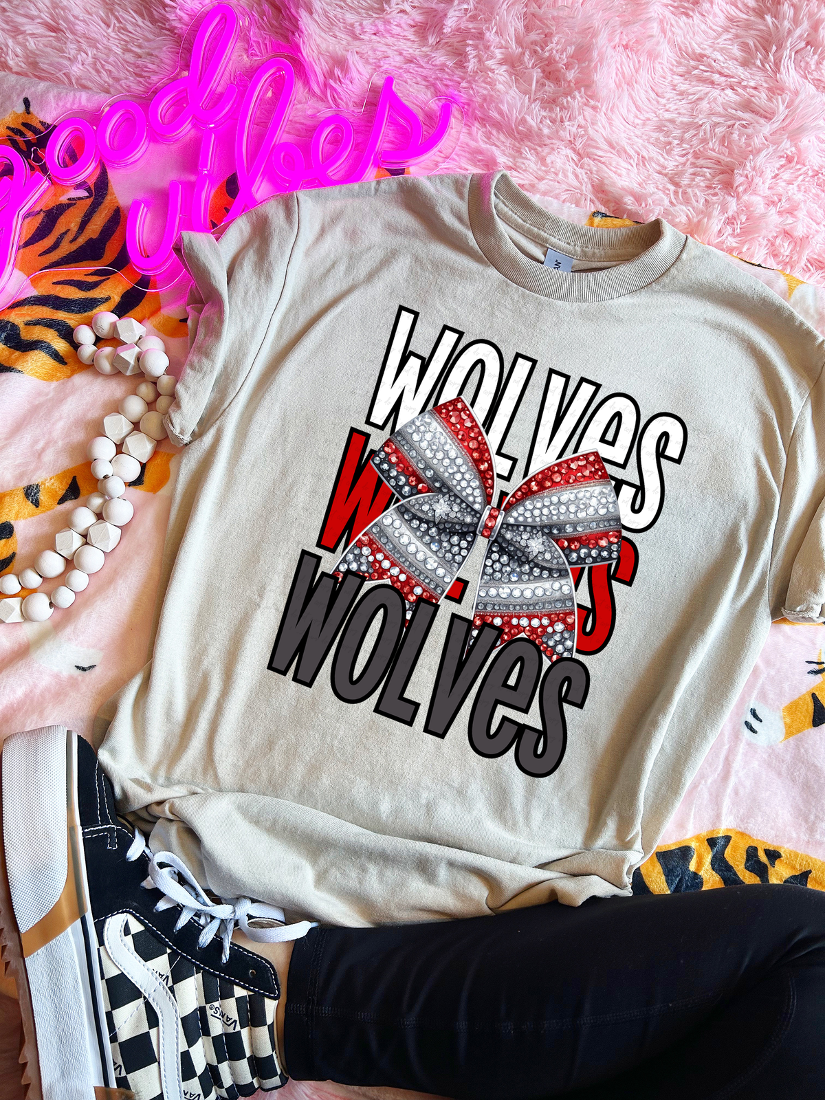 Wolves Stacked Silver and Red Bow 117812 DTF transfer