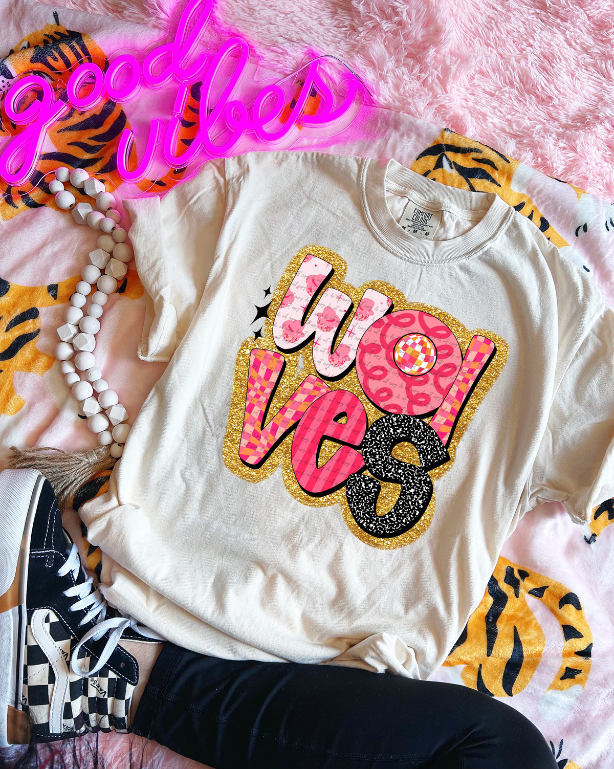 Wolves Faux Glitter Retro 51687 DTF transfer