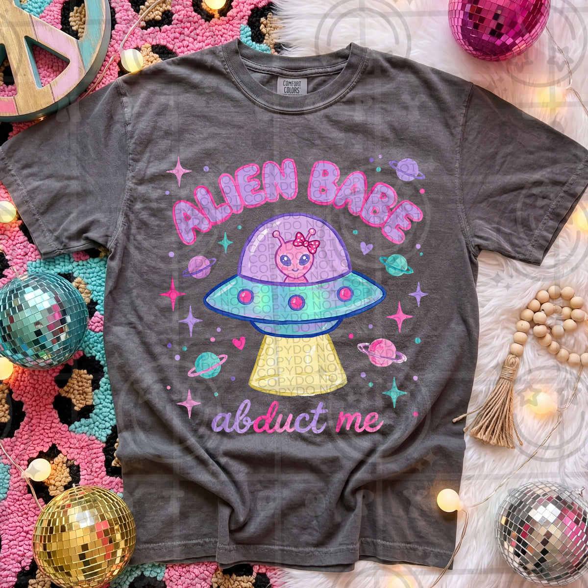 Alien babe abduct me (HW) DTF Transfer