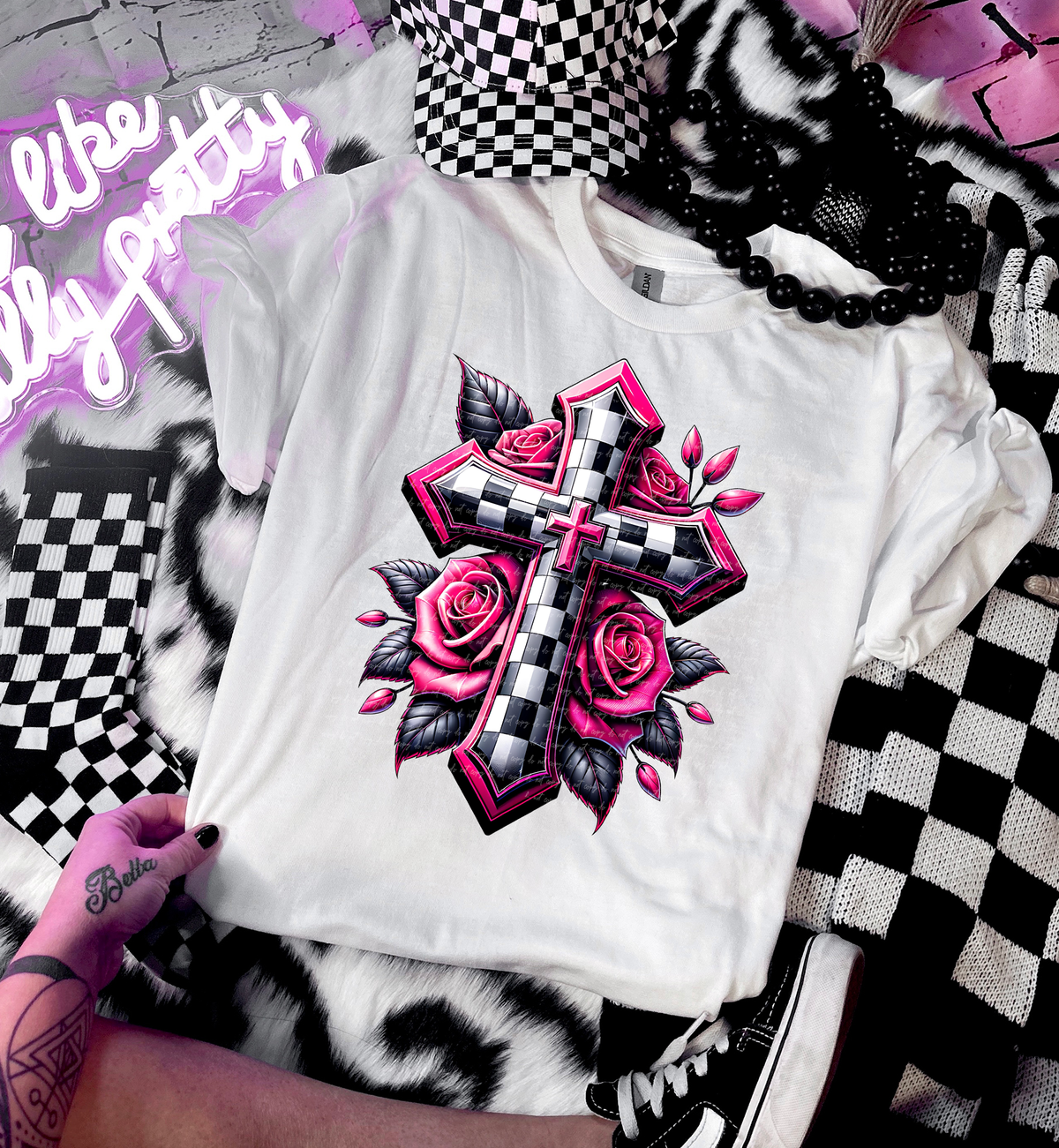 Checkered Cross With Roses 81981 DTF Transfer