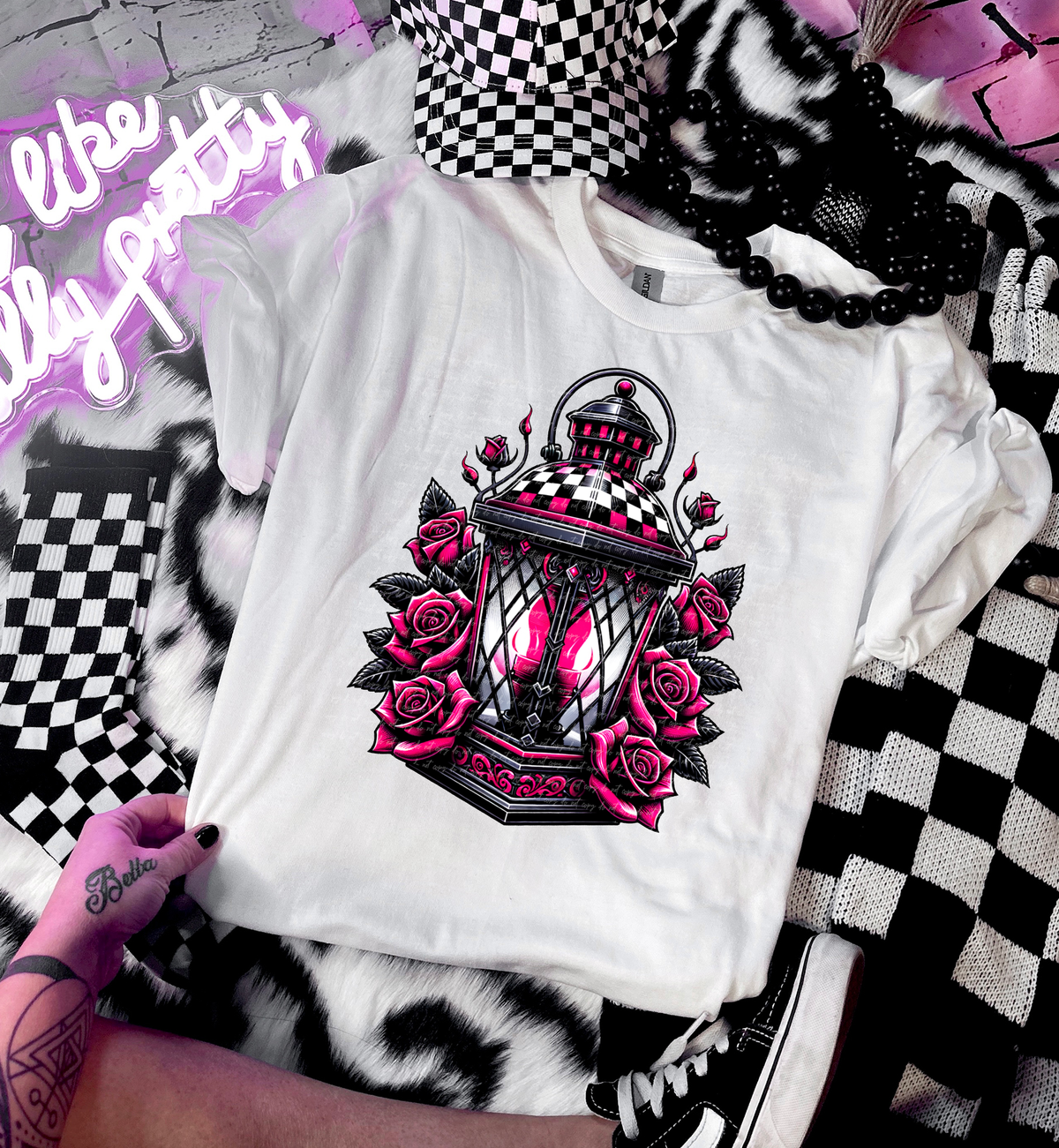 Checkered Lantern And Roses 81983 DTF Transfer