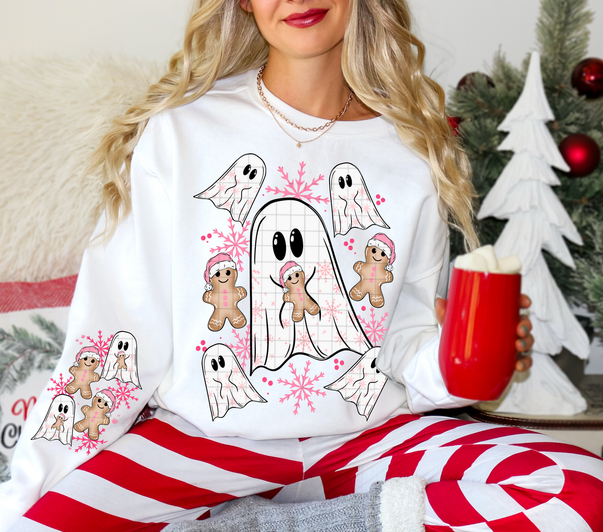 Ghost holding gingerbread with pink snowflakes (SLEEVE ONLY) (Linda) DTF Transfer