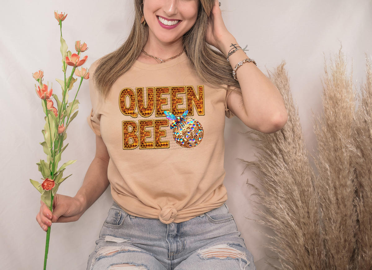 Queen Bee Honeycomb 42614 DTF transfer – Mud & Grace Transfers