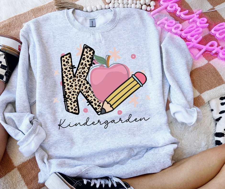 Kindergarten leopard K apple pencil (VS) 52172 DTF transfer