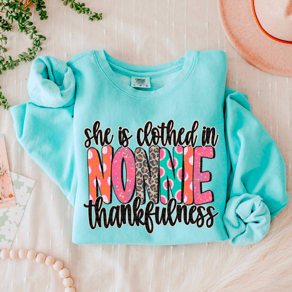 She is clothed in thankfulness nonnie 52284 DTF transfer