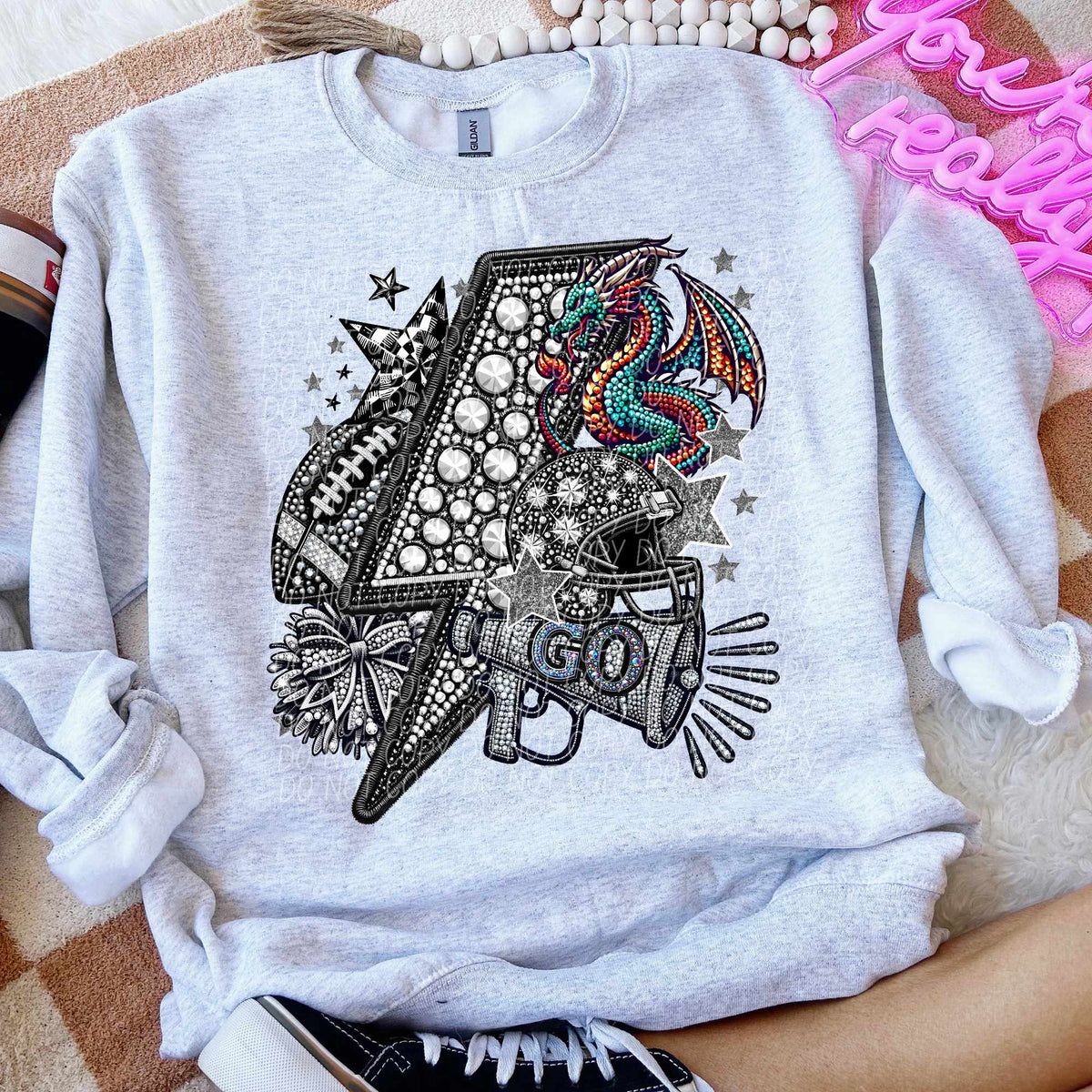 Rhinestone lightning bolt dragons 44486 DTF transfer