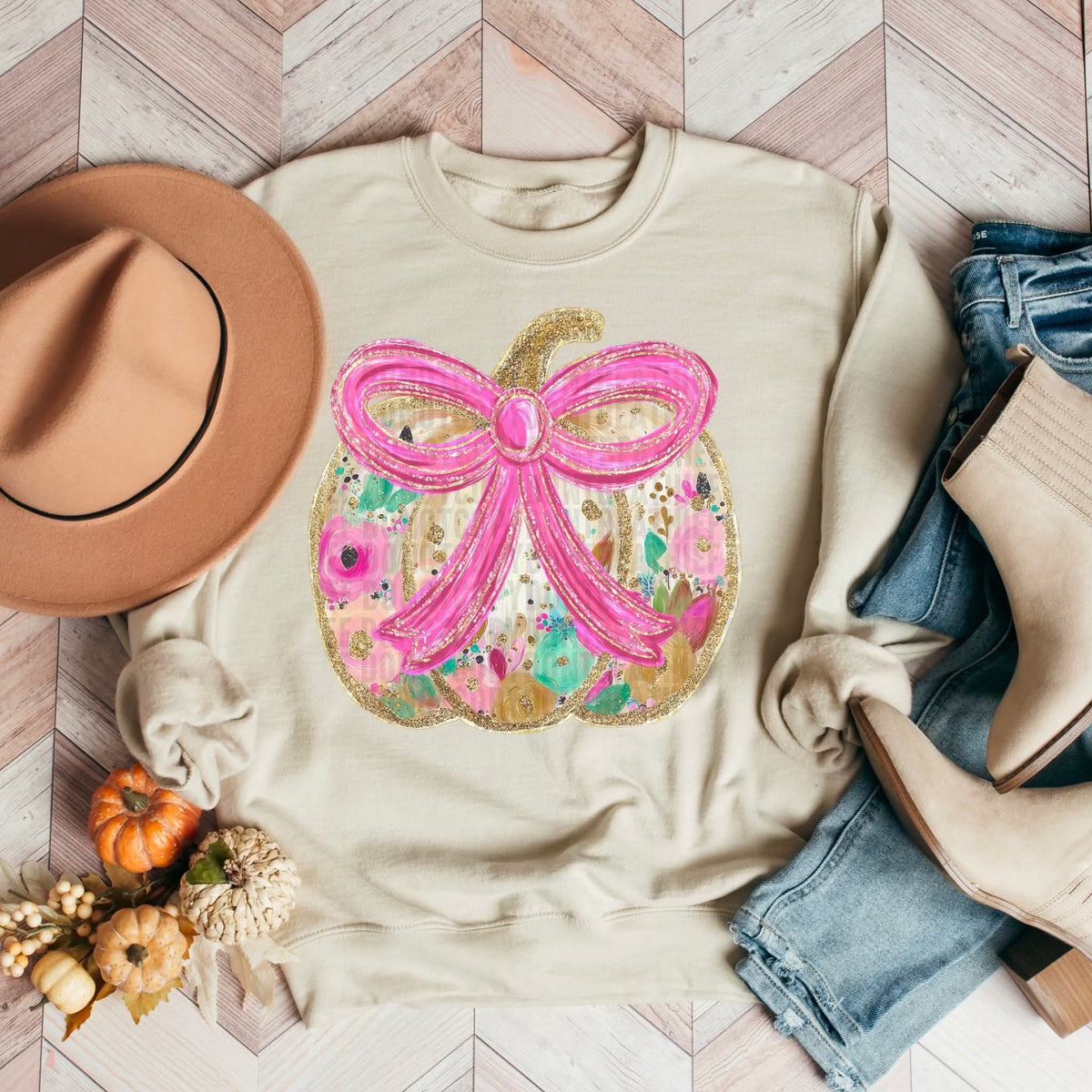 Pumpkin with large pink bow SDD DTF transfer