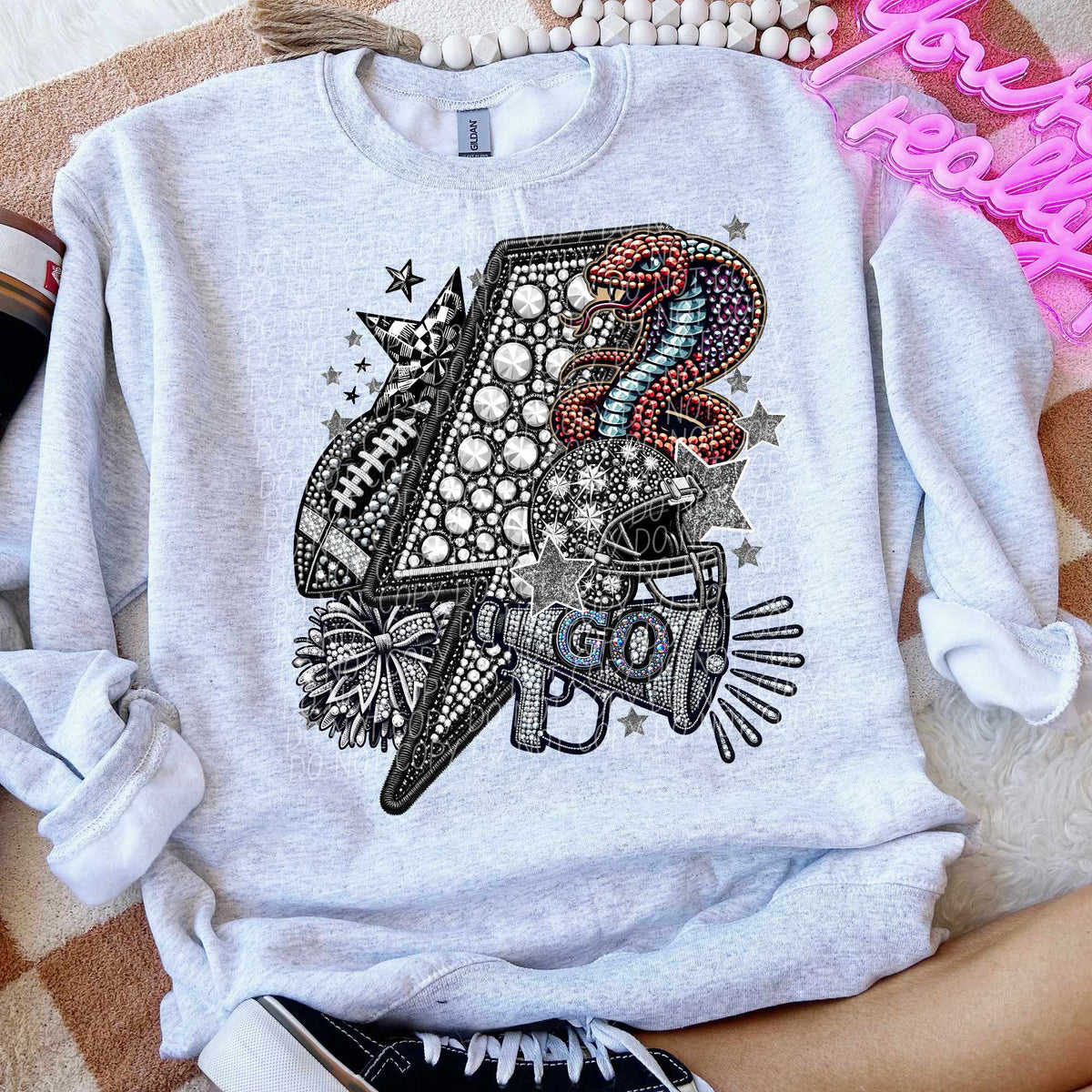 Rhinestone lightning bolt cobras 44485 DTF transfer