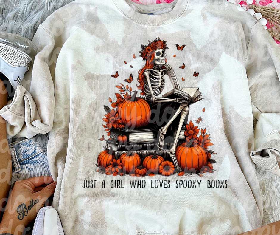 Just a girl who loves spooky books (VS) 52211 DTF transfer