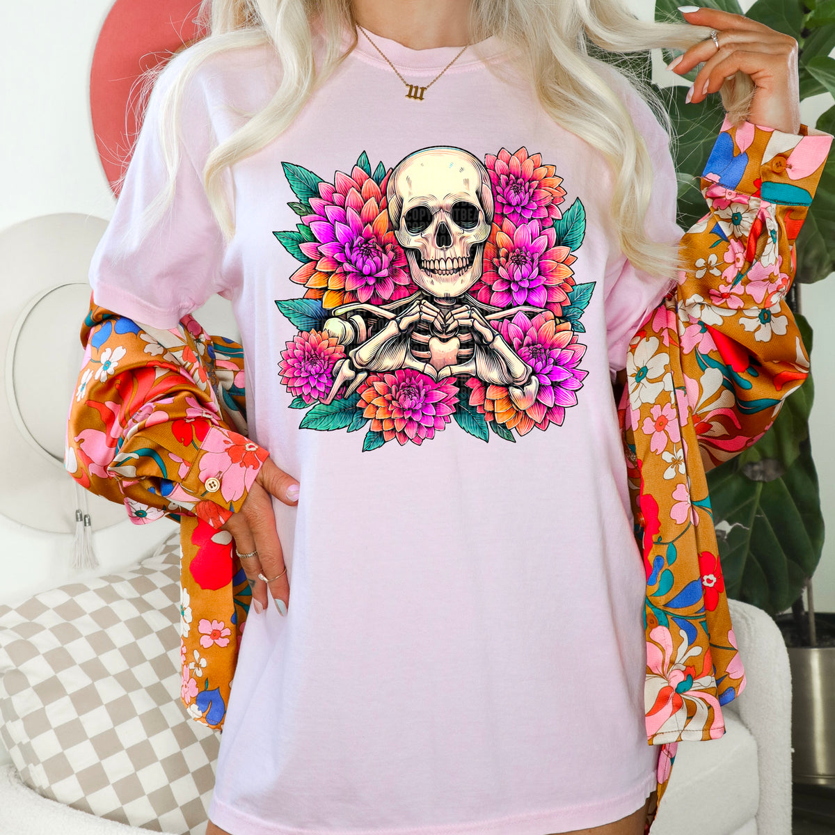 Skellie With Purple And Pink Flowers Back 104250 DTF transfer