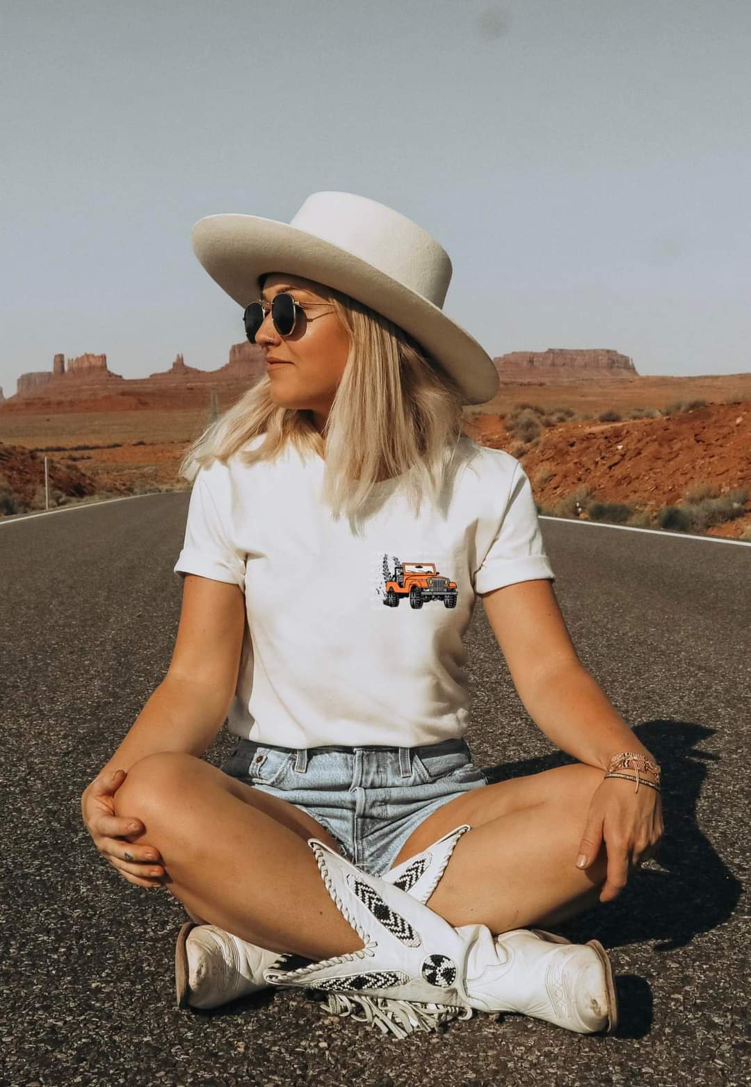 Orange jeep pocket design DTF TRANSFER