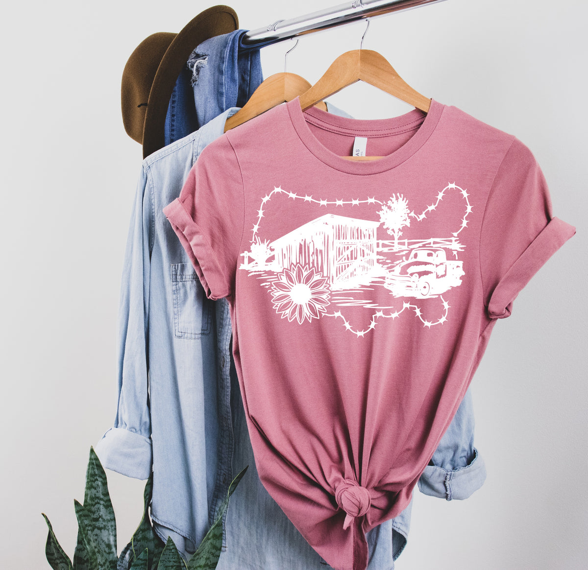 WHITE Barn scene with TRUCK AND SUNFLOWER screen print transfer